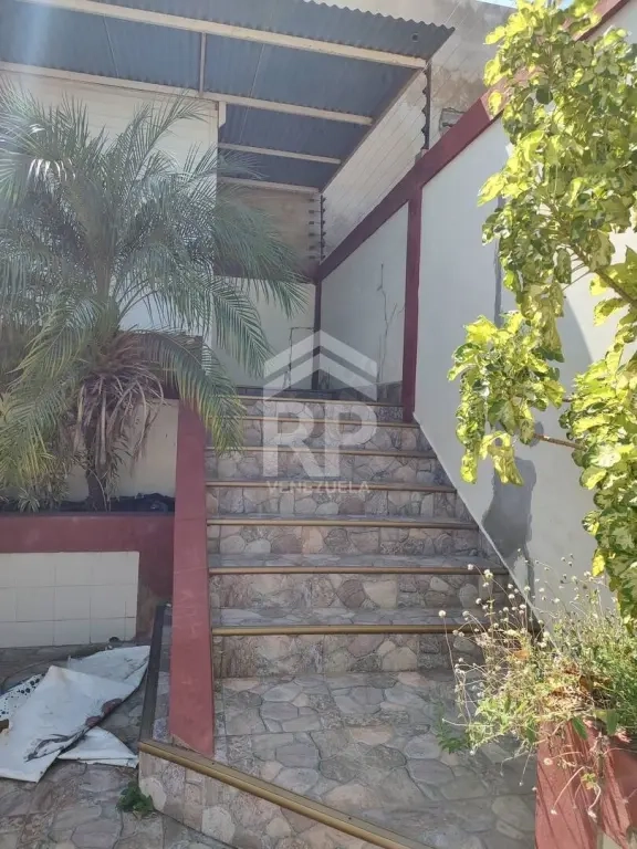 SGL-131 Local Comercial con Oficina en Venta o Alquiler