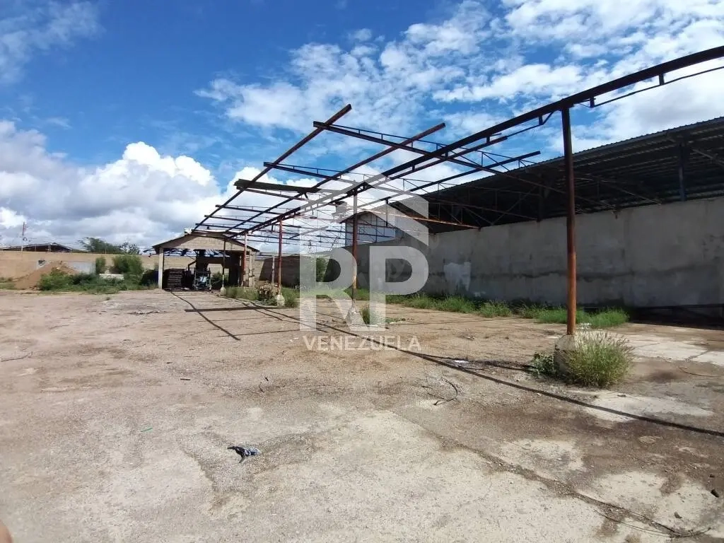 SGG-044 Galpón Industrial En Venta o Alquiler en Calle Comercio De Caj