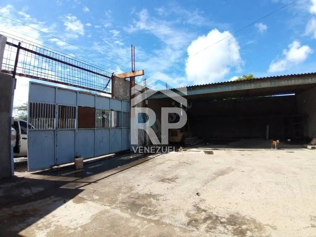 SGG-044 Galpón Industrial En Venta o Alquiler en Calle Comercio De Caj