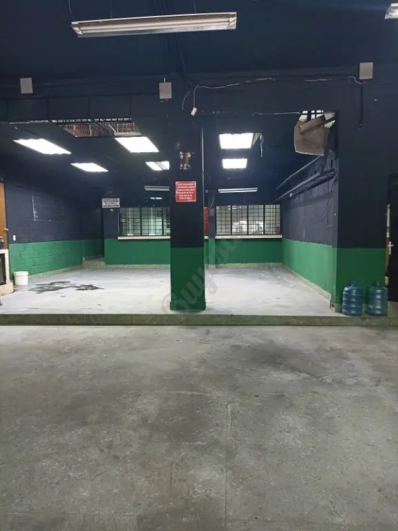 Local Comercial en Av. Michelena, Valencia