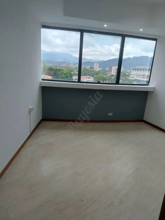 Oficina Centro Corporativo La Viña Plaza