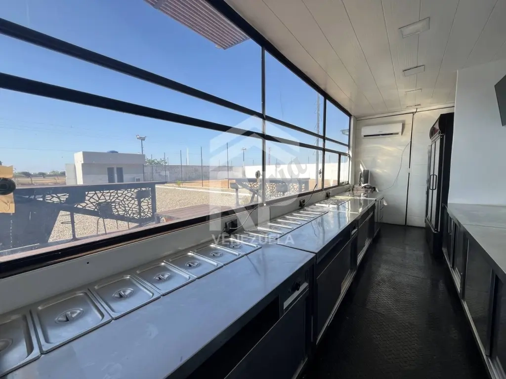 SGT-147 Terreno cercado con Locales Comerciales en Venta o Alquiler
