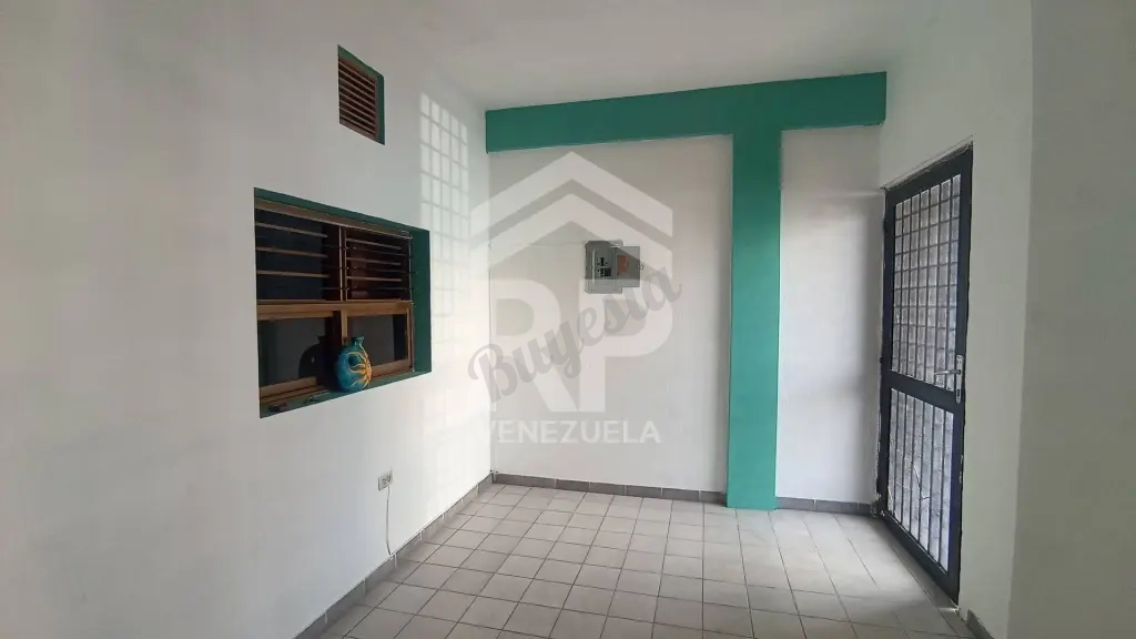 SGL-133 LOCAL EN VENTA O ALQUILER EN EL CENTRO DE PUNTO FIJO