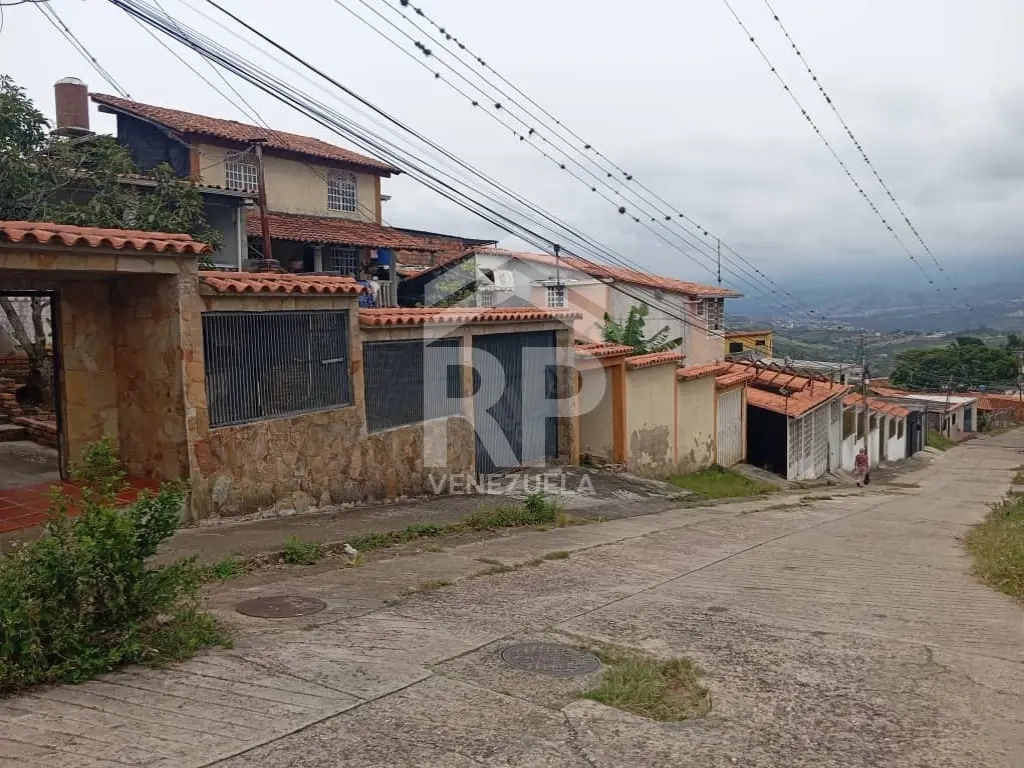 COC-002 CASA EN VENTA EN MATA DE GUADUA (TACHIRA)