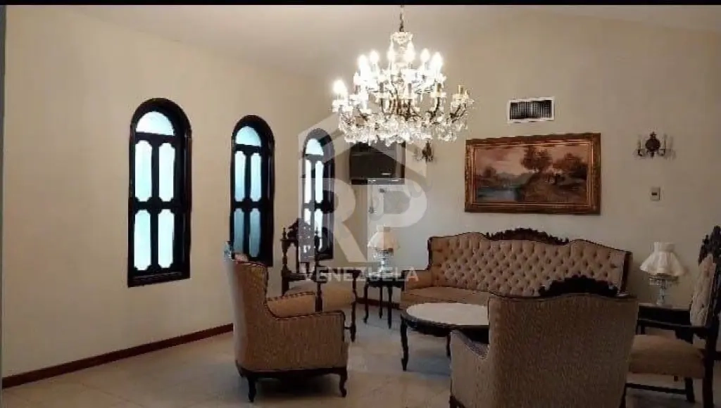 PLC-004 SE VENDE CASA SECTOR ZAPARA 2 CALLE ABIERTA MARACAIBO