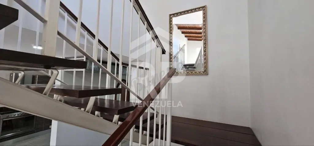 CASA EN VENTA EN SECTOR ZAPARA 2 CON SANTA RITA MARACAIBO