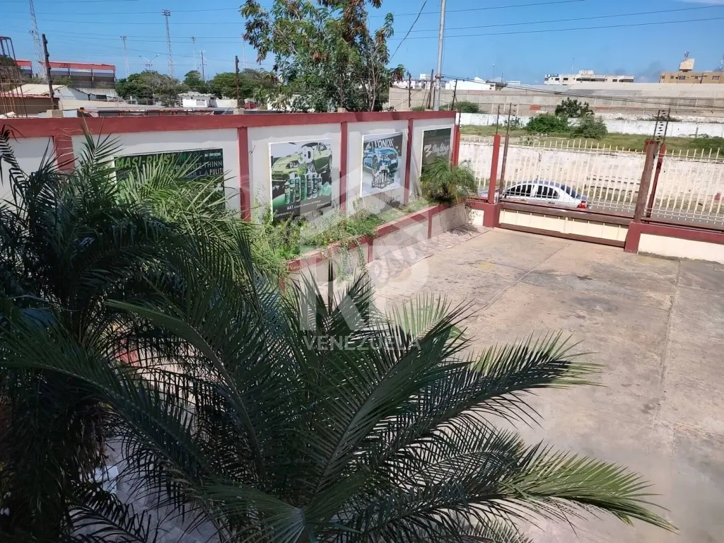 SGL-131 Local Comercial con Oficina en Venta o Alquiler