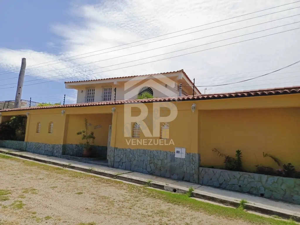 CAC-003 CASA QUINTA EN VENTA EN BAHÍA DE BUCHE MARGARITA