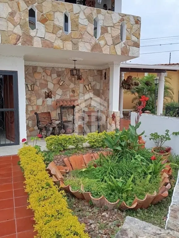 COC-005 Casa Quinta en Venta en Toiquito Guasimos