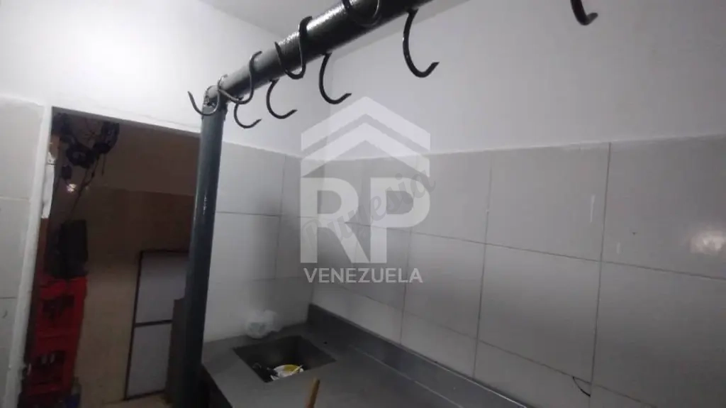 PLL-021 LOCAL COMERCIAL EN ALQUILER EN SANTA FE 3 ZONA OESTE MARACAIBO
