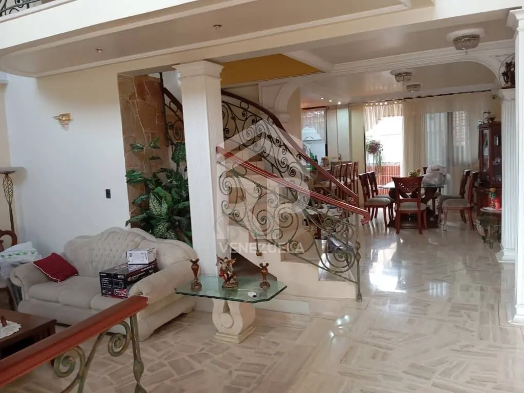 COC-001 CASA EN VENTA EN URB. VILLA CONSUELO AV ESPAÑA (TACHIRA)
