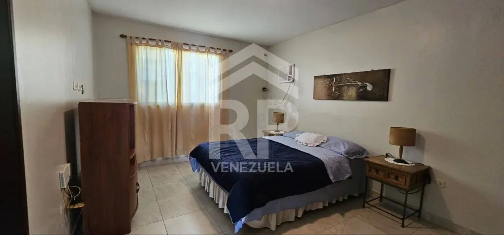 CASA EN VENTA EN SECTOR ZAPARA 2 CON SANTA RITA MARACAIBO