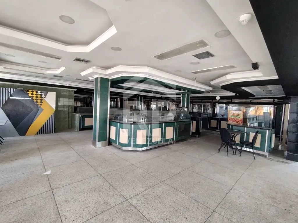 SGL-130 Local Comercial en Venta y/o Alquiler en Punto Fijo