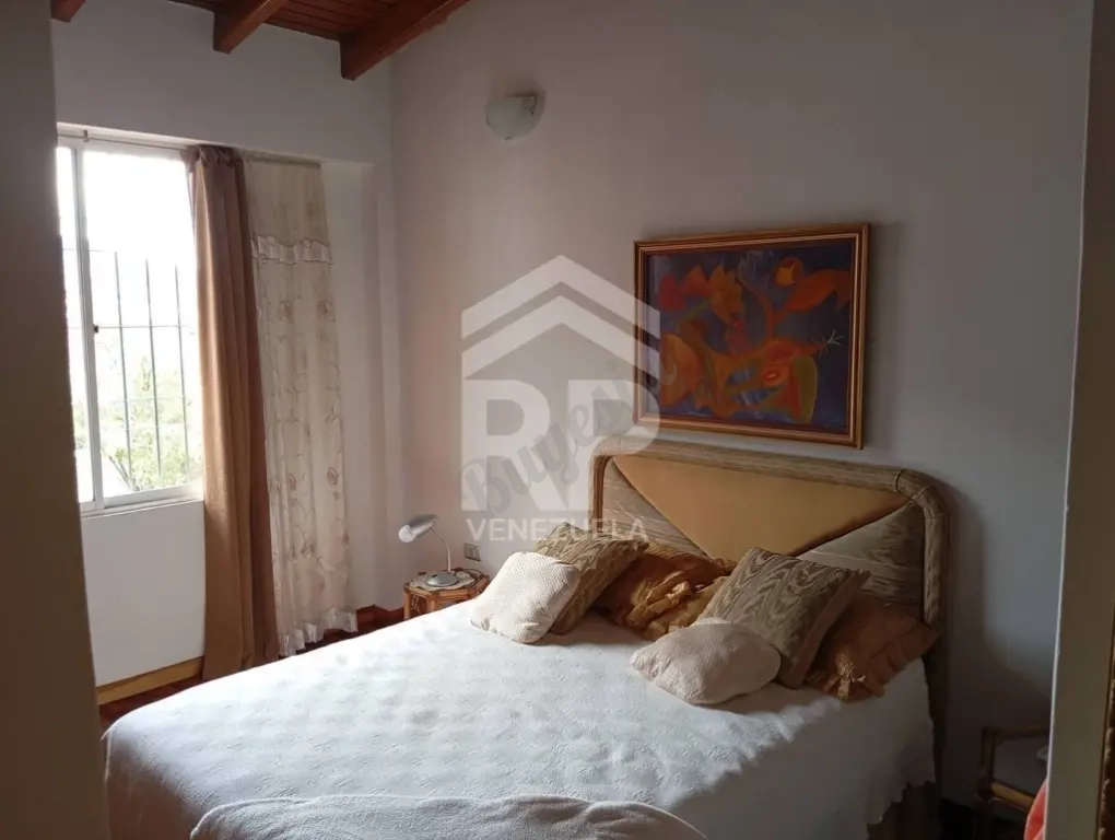 COC-003 CASA EN VENTA EN COLINAS DE PIRINEOS