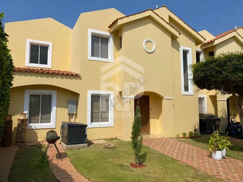 PLC-008 CASA EN ALQUILER EN ZONA NORTE MARACAIBO