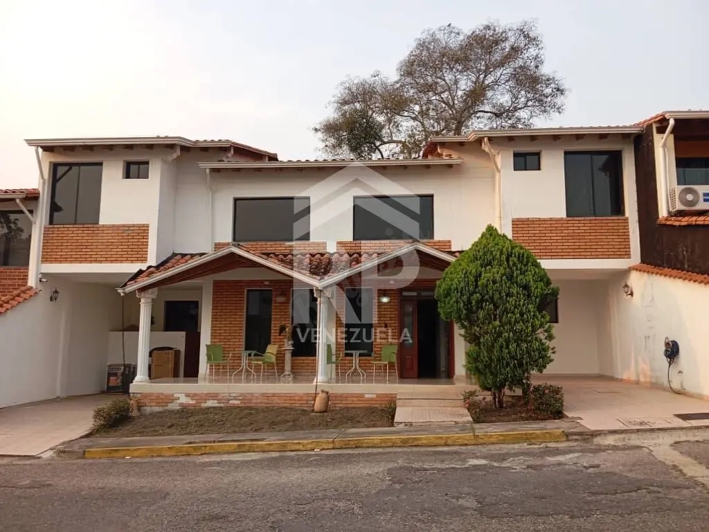 COC-001 CASA EN VENTA EN URB. VILLA CONSUELO AV ESPAÑA (TACHIRA)