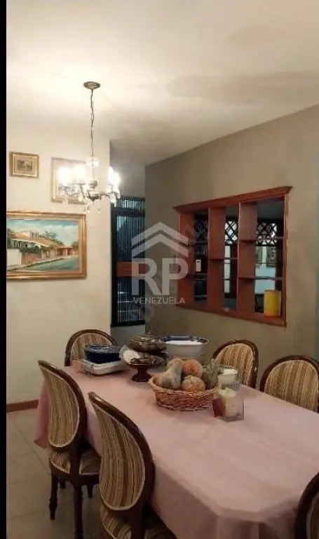 PLC-004 SE VENDE CASA SECTOR ZAPARA 2 CALLE ABIERTA MARACAIBO