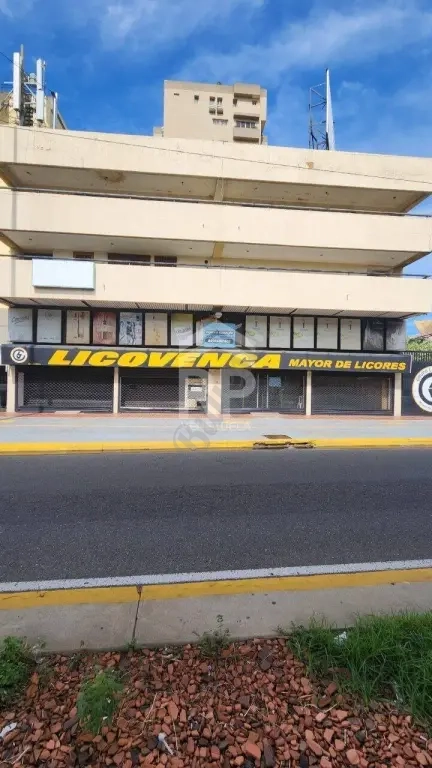 PLL-002 LOCAL COMERCIAL EN VENTA EN DELICIAS (MARACAIBO)
