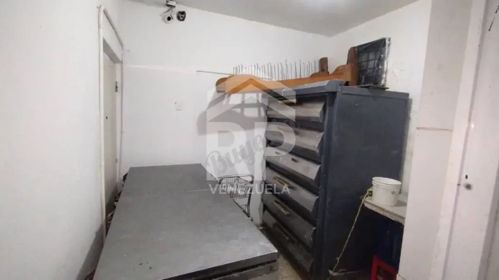 PLL-021 LOCAL COMERCIAL EN ALQUILER EN SANTA FE 3 ZONA OESTE MARACAIBO