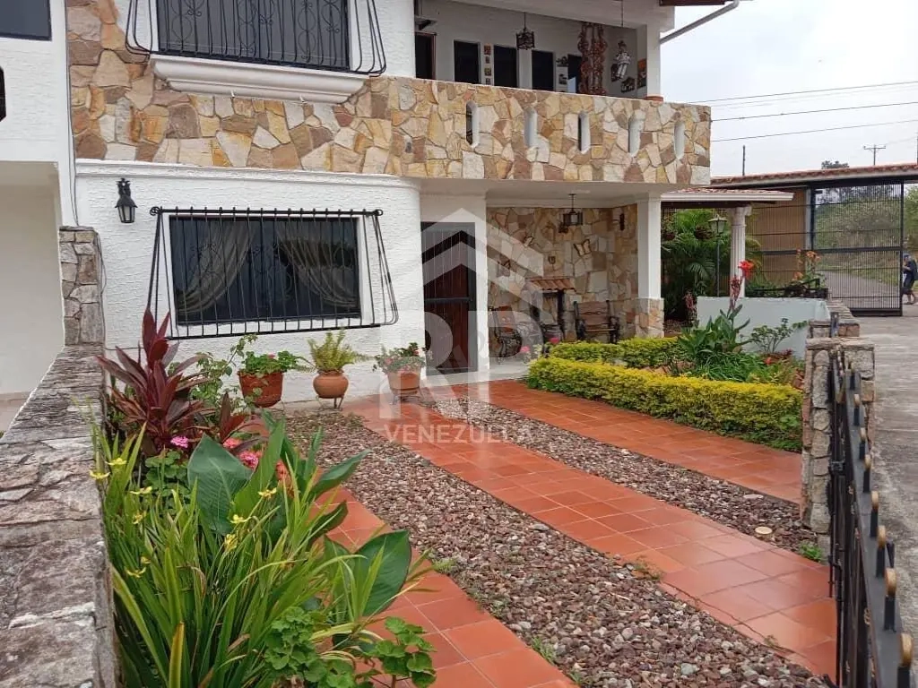 COC-005 Casa Quinta en Venta en Toiquito Guasimos