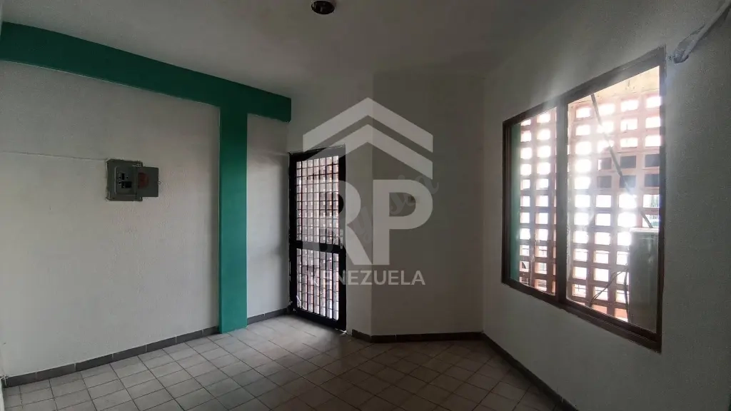 SGL-133 LOCAL EN VENTA O ALQUILER EN EL CENTRO DE PUNTO FIJO