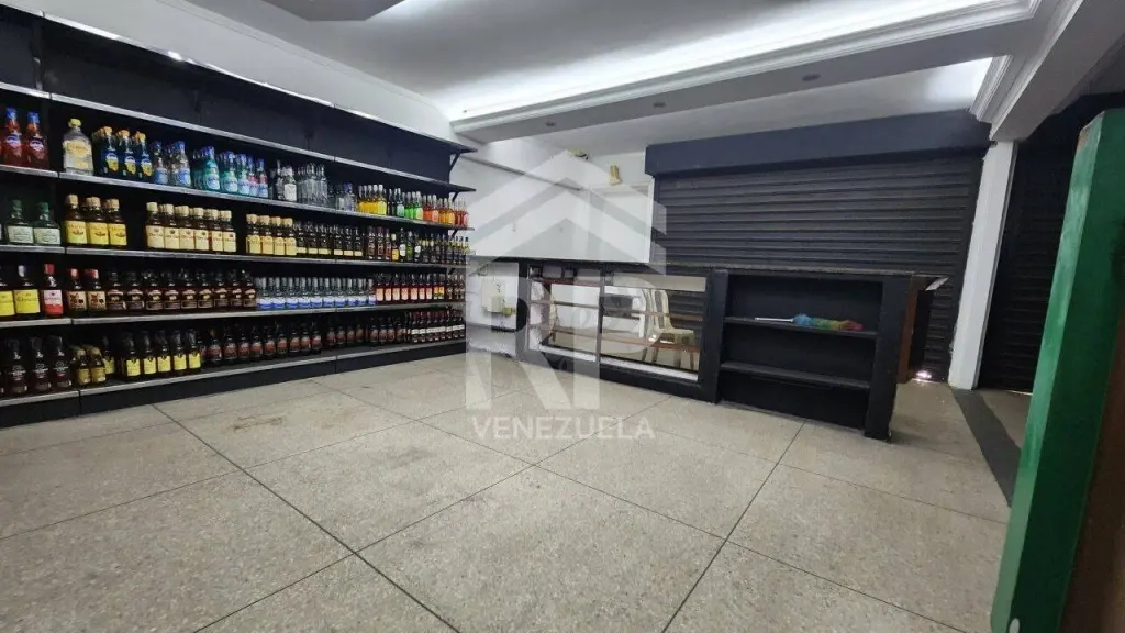 PLL-002 LOCAL COMERCIAL EN VENTA EN DELICIAS (MARACAIBO)