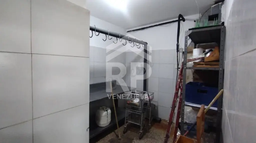 PLL-021 LOCAL COMERCIAL EN ALQUILER EN SANTA FE 3 ZONA OESTE MARACAIBO