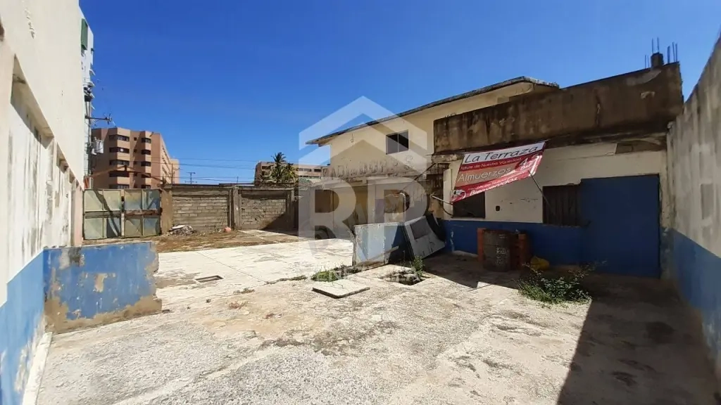 SGT-146 Terreno en Venta con Bienhechuria en Tucacas