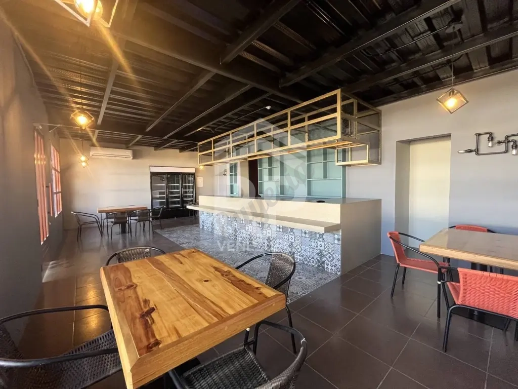 SGT-147 Terreno cercado con Locales Comerciales en Venta o Alquiler