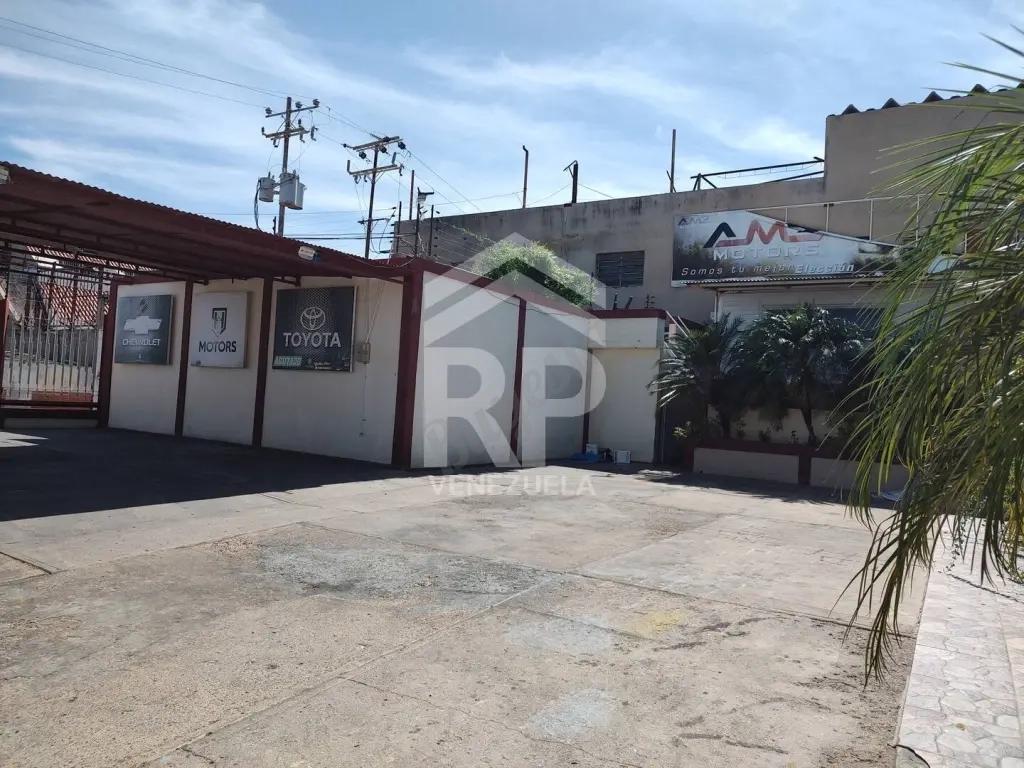 SGL-131 Local Comercial con Oficina en Venta o Alquiler