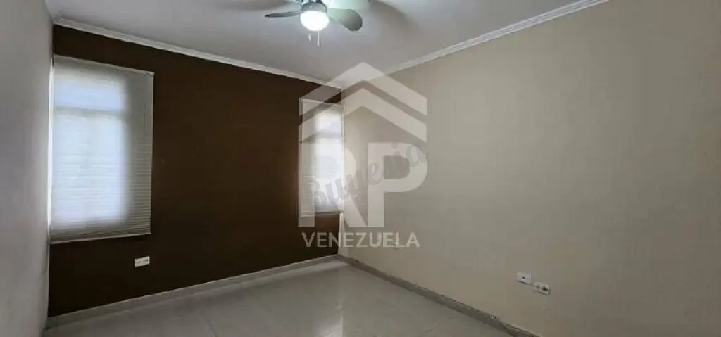 PLC-011 Townhouse en Venta en Conjunto Residencial Punta Araya, Maraca
