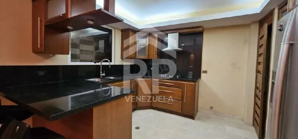 PLC-011 Townhouse en Venta en Conjunto Residencial Punta Araya, Maraca