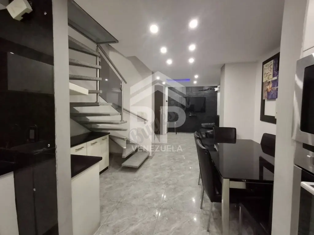 CRC-002 Townhouse en Venta en Colinas del Viento, Barquisimeto