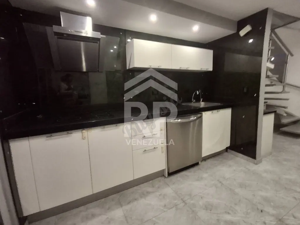 CRC-002 Townhouse en Venta en Colinas del Viento, Barquisimeto