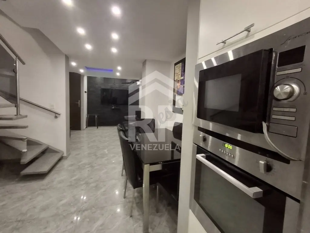 CRC-002 Townhouse en Venta en Colinas del Viento, Barquisimeto