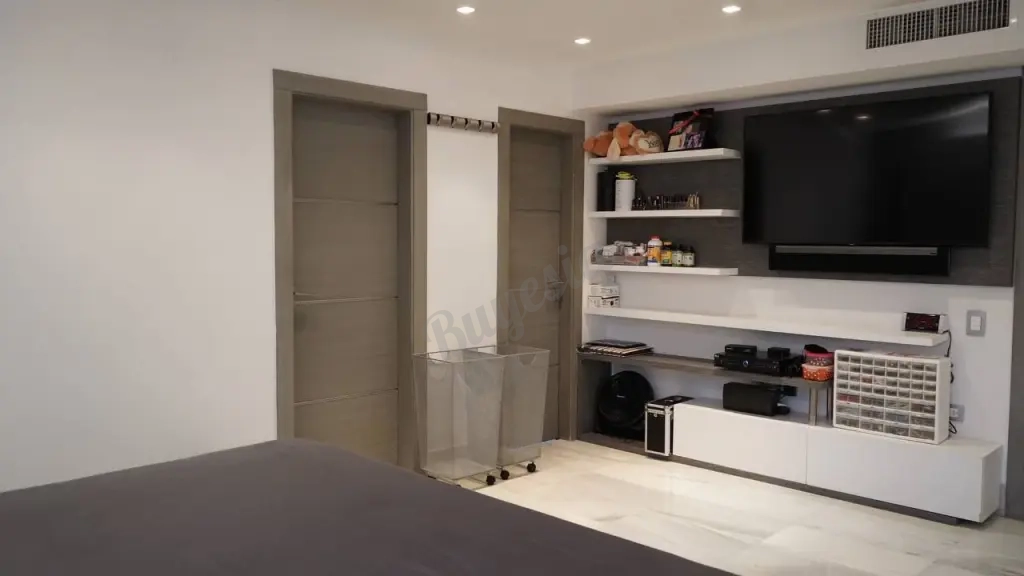 Se Vende Apartamento en La Lago, Maracaibo.