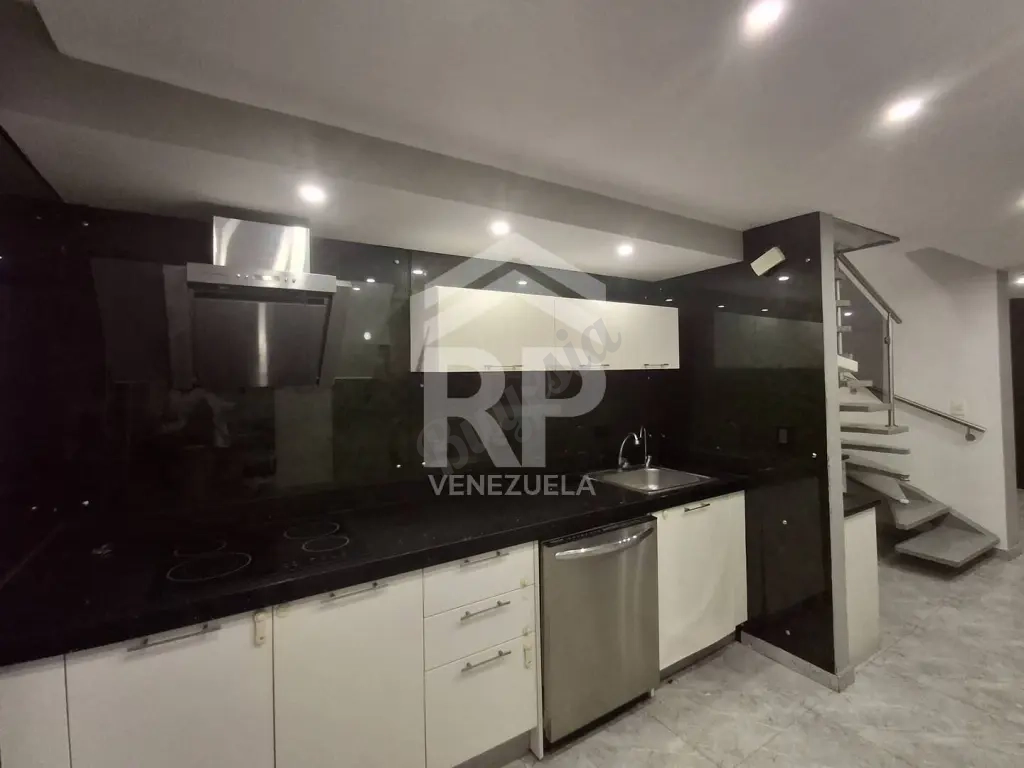 CRC-002 Townhouse en Venta en Colinas del Viento, Barquisimeto