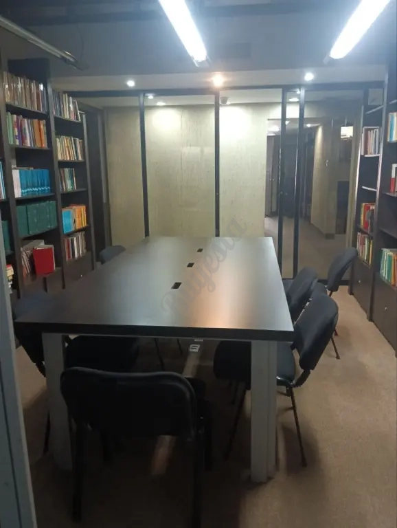 ALQUILA OFICINA, SECTOR TIERRA NEGRA, INTEGRADA EN UN ESPACIO DE COWORKING.