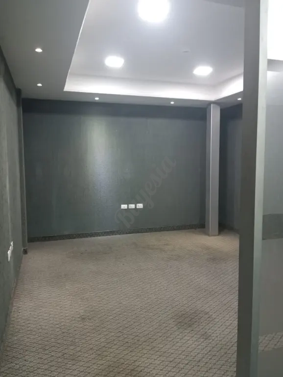ALQUILA OFICINA, SECTOR TIERRA NEGRA, INTEGRADA EN UN ESPACIO DE COWORKING.