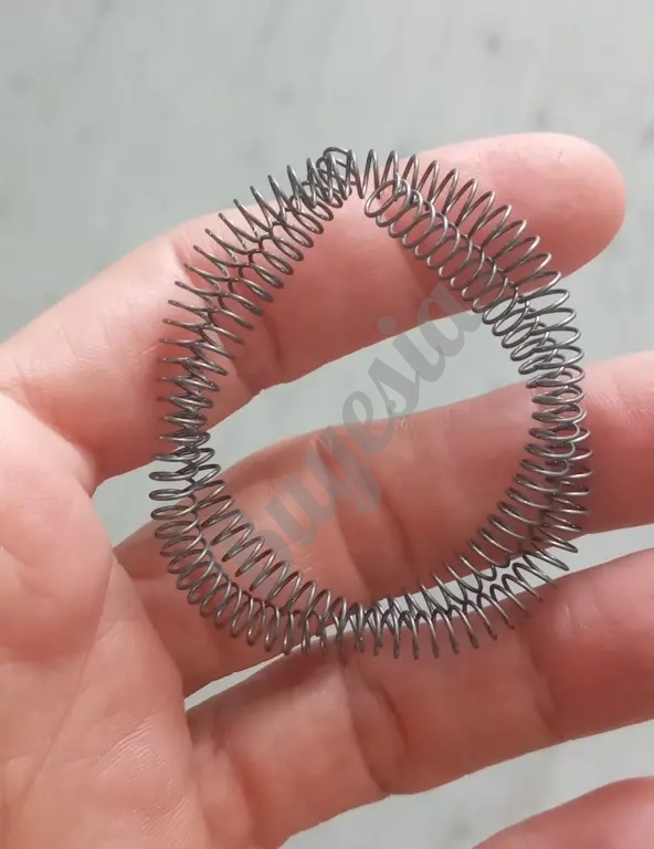 Resortes de acero flexibles