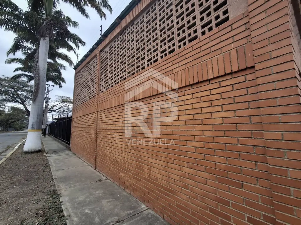 CRG-003 Galpón en Venta o Alquiler en Zona Industrial II, Barquisimeto