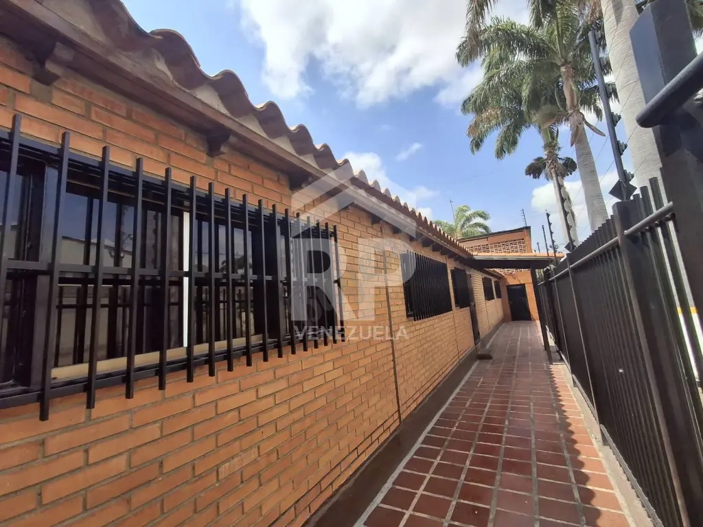 CRG-003 Galpón en Venta o Alquiler en Zona Industrial II, Barquisimeto