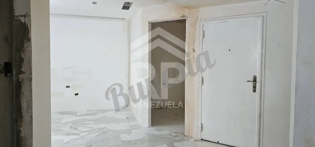 PLA-025 Apartamento en Venta en el Sector La Lago, Maracaibo