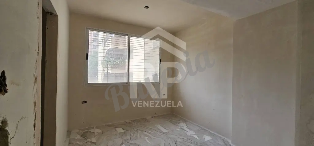 PLA-025 Apartamento en Venta en el Sector La Lago, Maracaibo