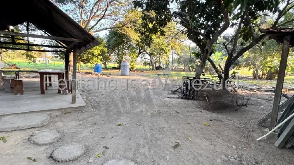 SE VENDE FINCA GUANARE SECTOR LICETA