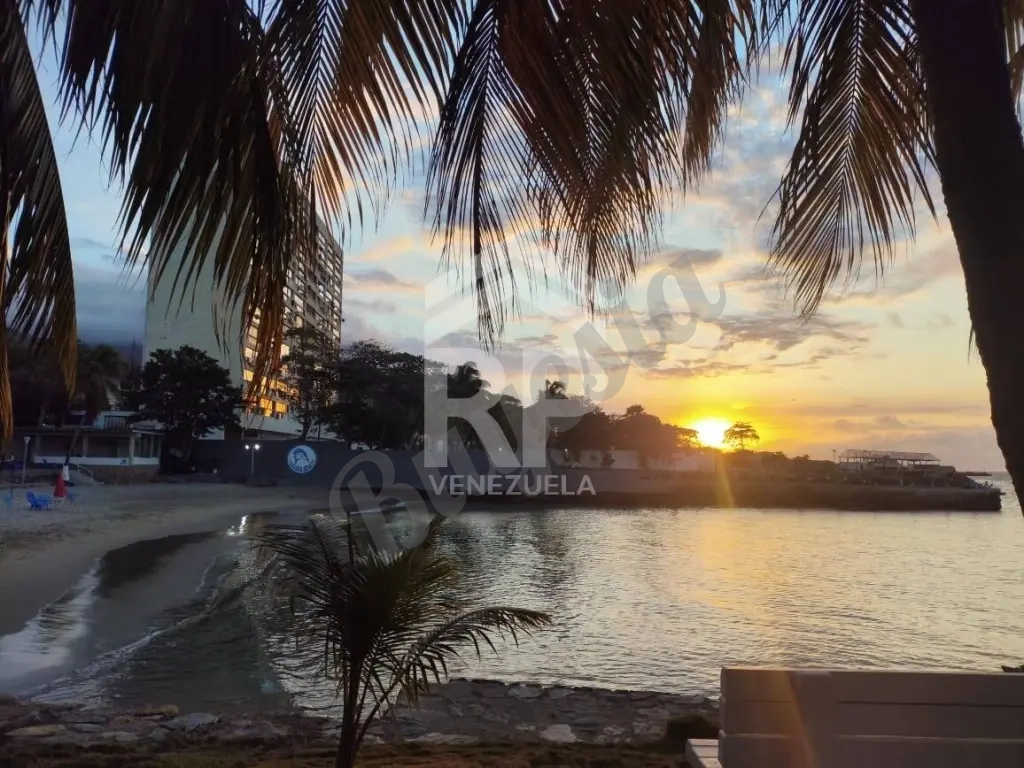CGA-009 Apartamento en Venta en Laguna Beach, La Guaira