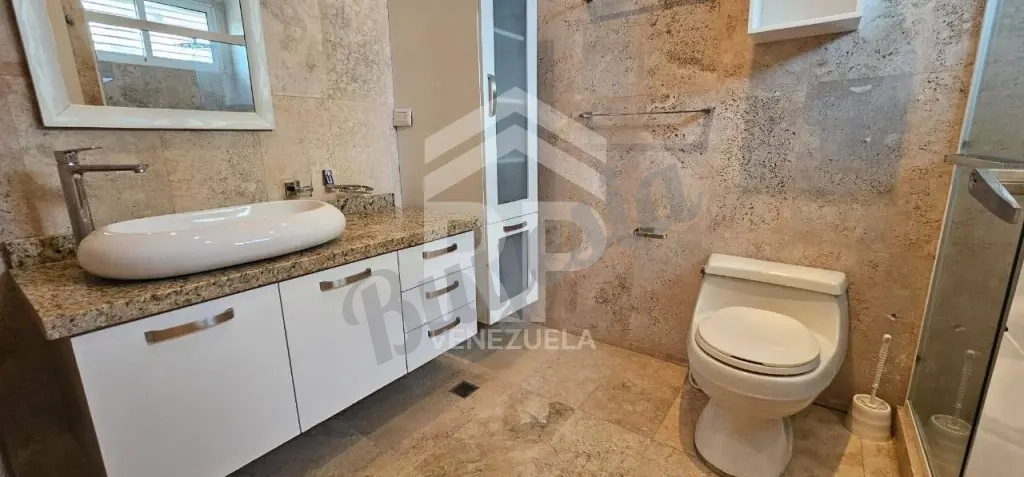 PLA-009 Apartamento en Alquiler, Sector La Lago Maracaibo