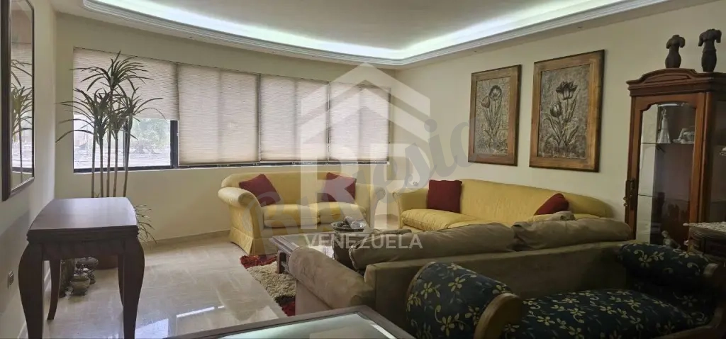 PLA-024 Apartamento en Venta en el Sector La Lago, Maracaibo