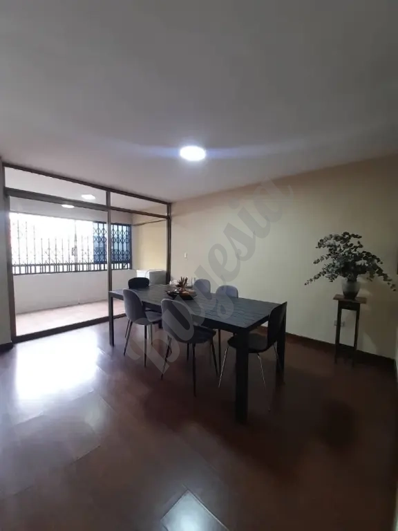 Apartamento de 3 niveles en Cagua, edo. Aragua. Venta. AP-CCA-AR-23