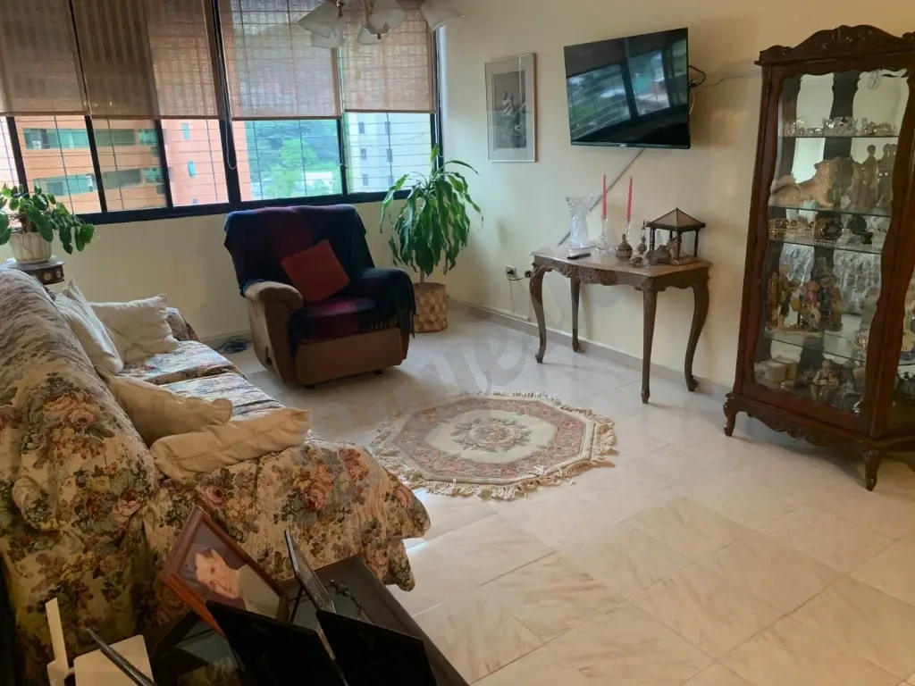 Comodo Apartamento Urb. Los mangos
